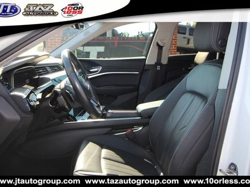 Used 2022 Audi e-tron Premium Plus w/ Premium Plus Package AWD/4WD image 11