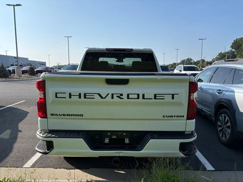 Used 2024 Chevrolet Silverado 1500 Custom w/ Turbomax Blackout Package AWD/4WD image 5