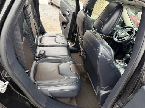 Used 2014 Jeep Cherokee Limited w/ Technology Group FWD image 20