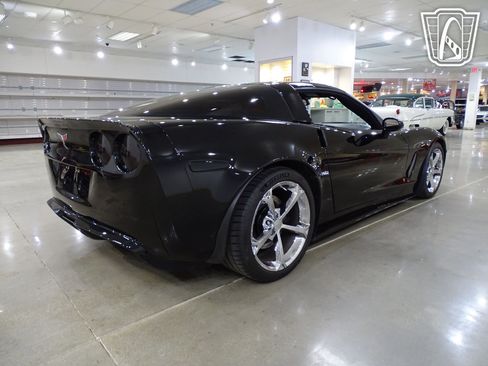 Used 2006 Chevrolet Corvette Coupe w/ Performance Package image 15