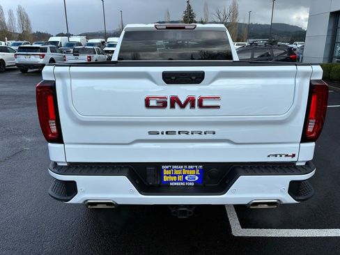 Used 2023 GMC Sierra 1500 AT4 image 7
