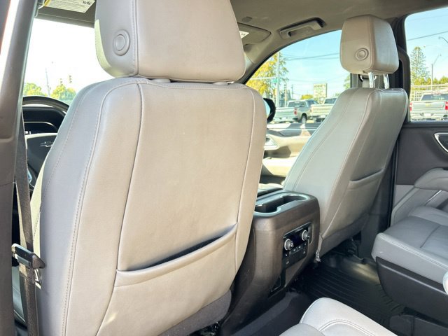 Used 2022 Chevrolet Tahoe Z71 w/ Luxury Package AWD/4WD image 25