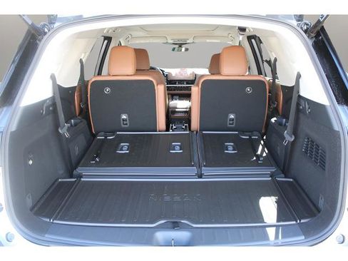 New 2026 Nissan Pathfinder Platinum AWD/4WD image 28