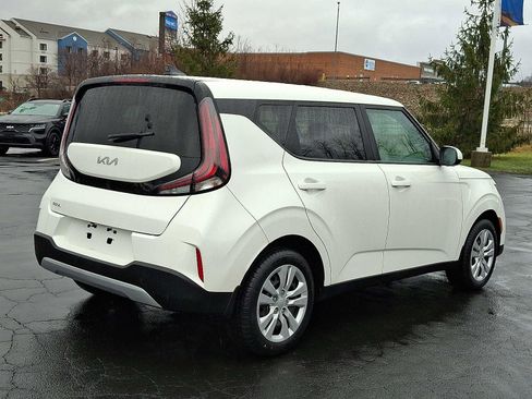 Used 2023 Kia Soul LX image 6