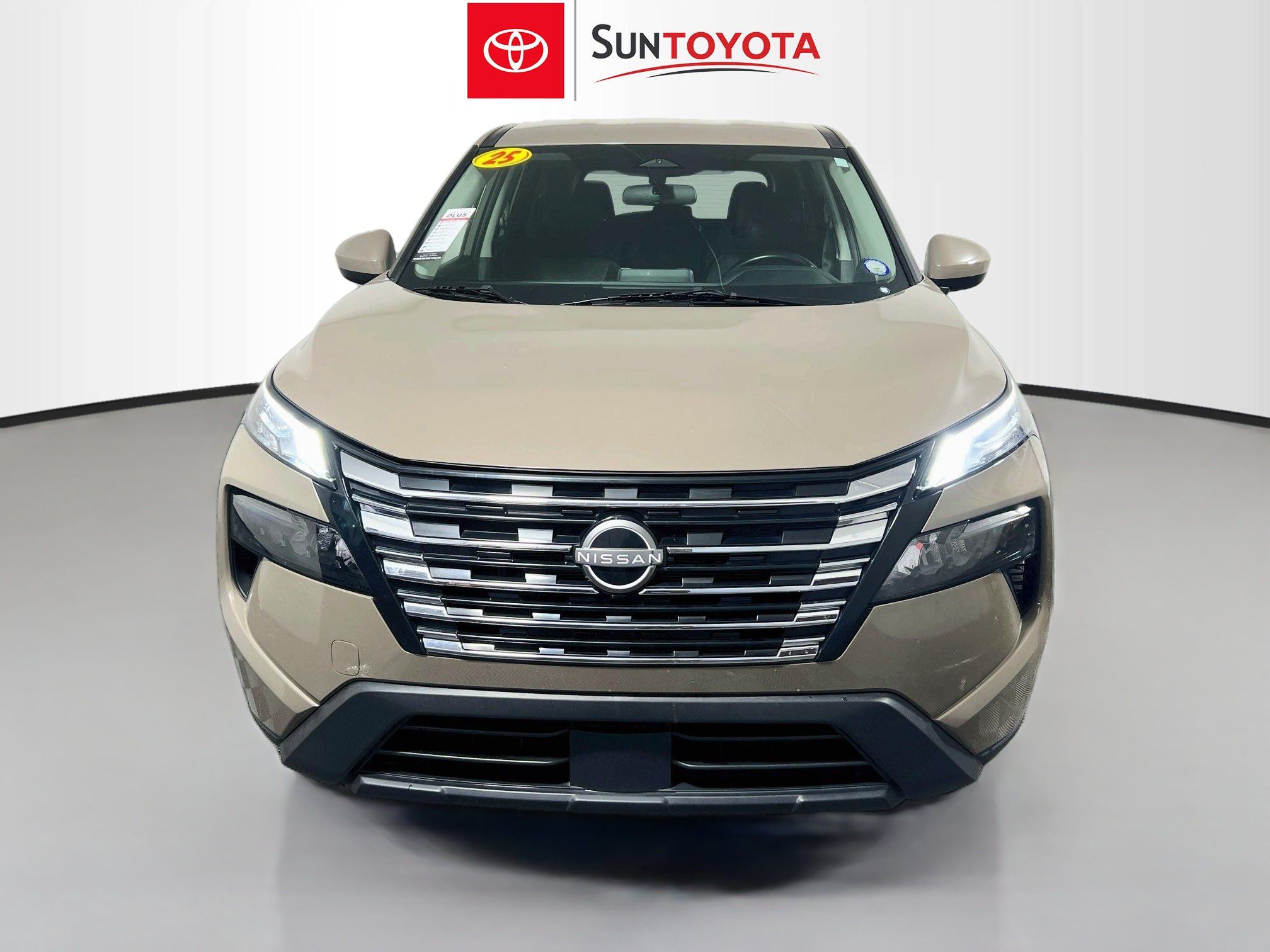 Used 2025 Nissan Rogue SV FWD image 10