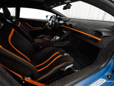 Used 2023 Lamborghini Huracan Tecnica image 44