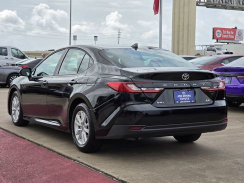 Used 2026 Toyota Camry LE FWD image 7