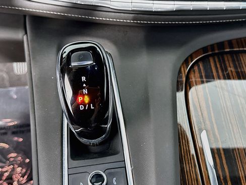 Used 2023 Cadillac Escalade ESV Premium Luxury RWD image 19