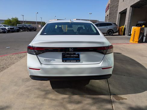 Used 2025 Honda Accord LX image 4