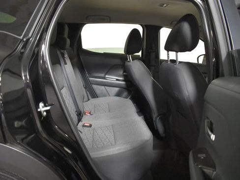 Certified 2025 Nissan Kicks SV AWD/4WD image 29