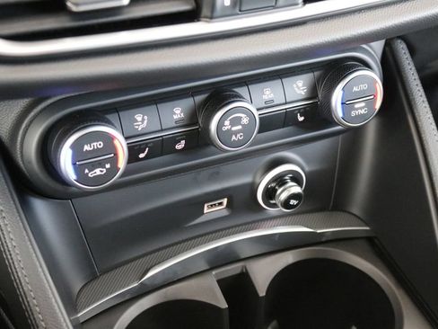 New 2025 Alfa Romeo Stelvio Sprint AWD/4WD image 12
