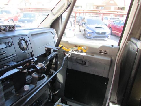 Used 2011 Ford E-350 and Econoline 350 Extended Super Duty w/ PWR Group image 21