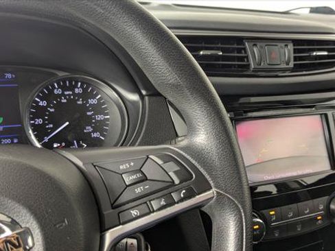 Used 2020 Nissan Rogue Sport S FWD image 29
