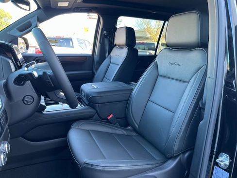 New 2026 GMC Yukon XL Denali w/ Sun & Power Step Package image 10