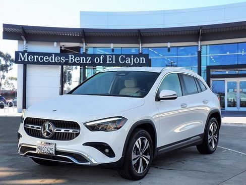 Used 2025 Mercedes-Benz GLA 250 4MATIC image 1