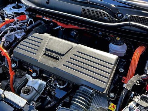 Used 2022 Honda CR-V Touring image 32