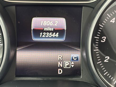 Used 2018 Mercedes-Benz GLA 250 4MATIC image 5