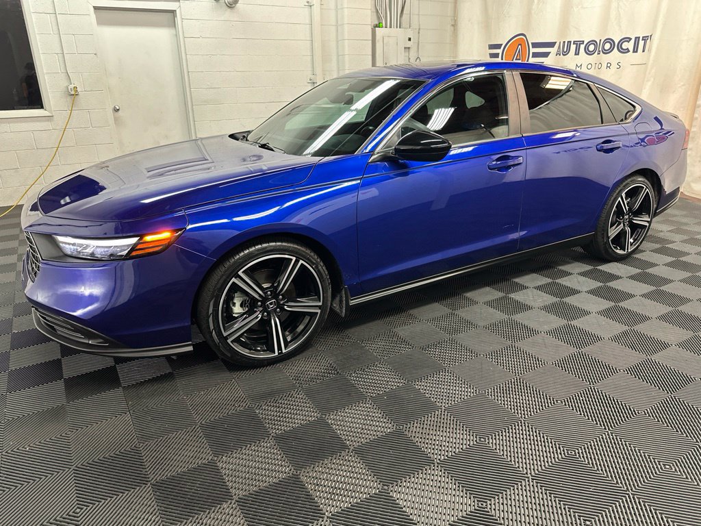 Used 2025 Honda Accord Sport image 5