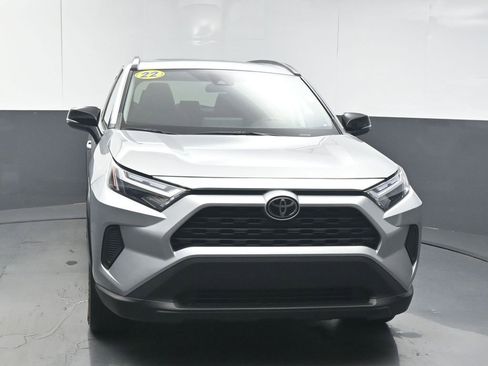 Used 2022 Toyota RAV4 XLE image 3