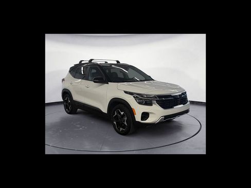 Used 2025 Kia Seltos S FWD image 8