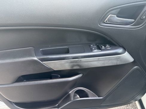 Used 2022 Chevrolet Colorado LT w/ Fleet Safety Package image 18