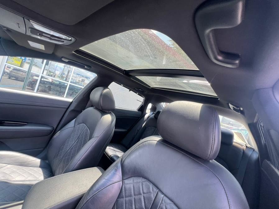 Used 2018 Kia Optima SX w/ Technology Package FWD image 11