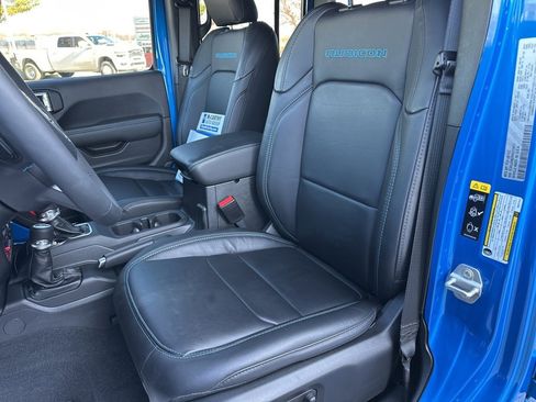Used 2024 Jeep Wrangler Unlimited Rubicon 4xe image 62