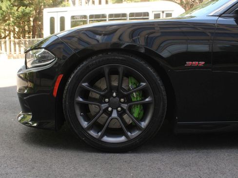 Used 2017 Dodge Charger R/T Scat Pack w/ Dynamics Package image 12