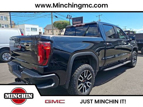 Used 2023 GMC Sierra 1500 AT4 w/ AT4 Premium Package AWD/4WD image 6