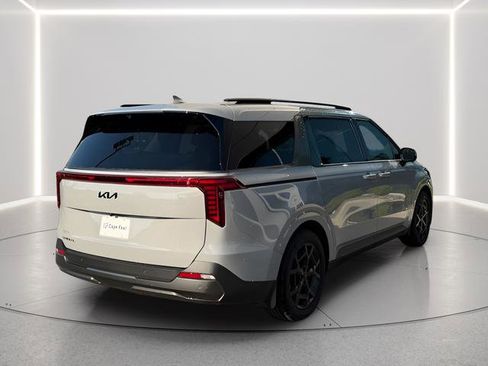 Used 2026 Kia Carnival SX Prestige image 5