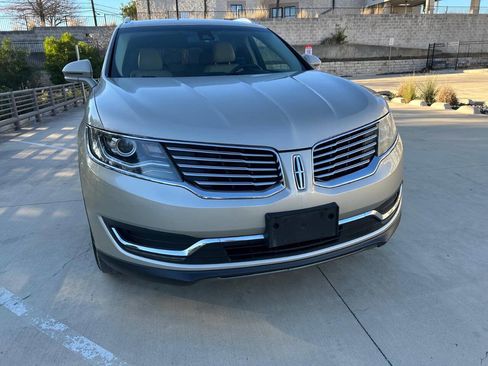 Used 2017 Lincoln MKX Select w/ Select Plus Package image 11