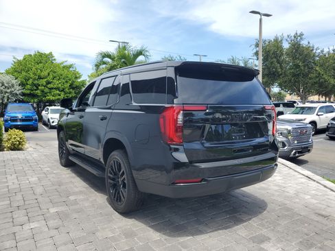 Used 2025 GMC Yukon Elevation w/ Elevation Premium Package AWD/4WD image 4