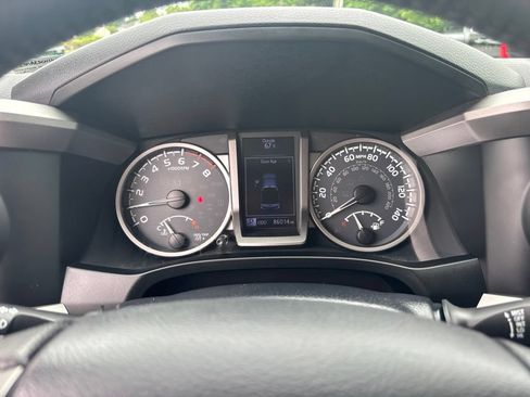 Used 2019 Toyota Tacoma SR5 RWD image 20