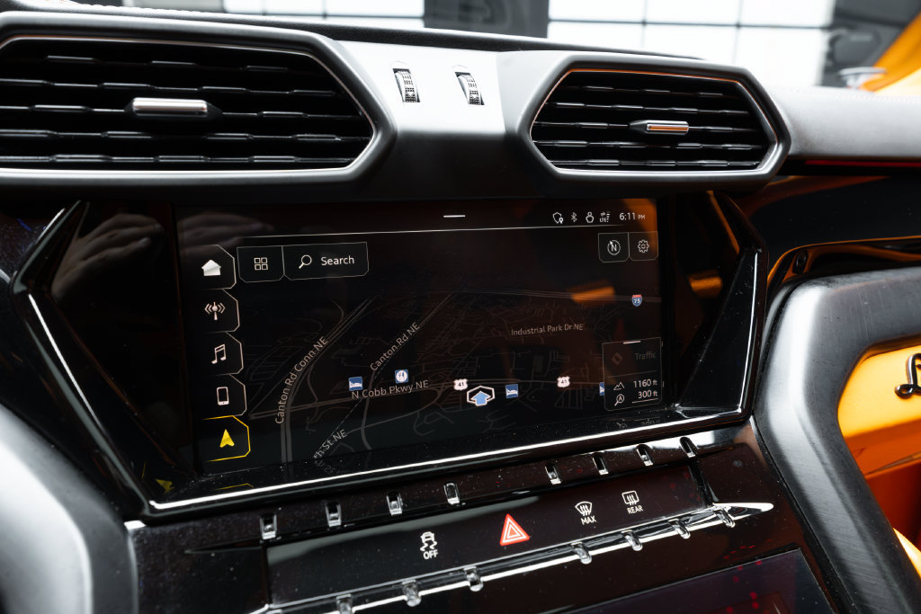 Used 2022 Lamborghini Urus AWD/4WD image 46