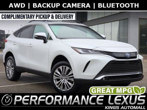 Used 2023 Toyota Venza XLE image 1