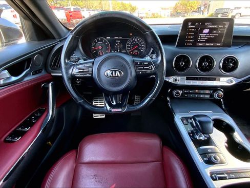 Used 2019 Kia Stinger GT2 image 5