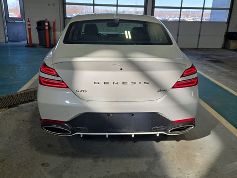 Used 2025 Genesis G70 2.5T image 4