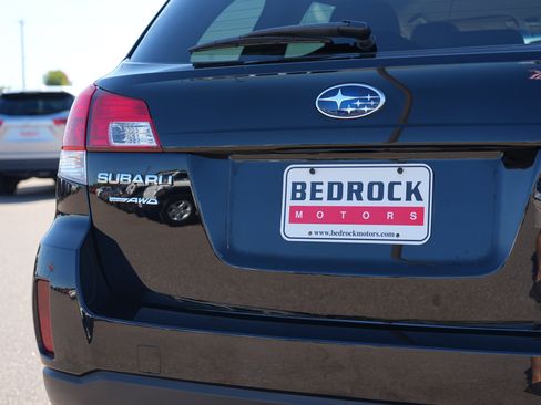 Used 2013 Subaru Outback 2.5i Premium AWD/4WD image 10