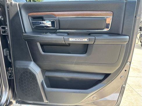Used 2014 RAM 1500 Laramie w/ Convenience Group AWD/4WD image 28
