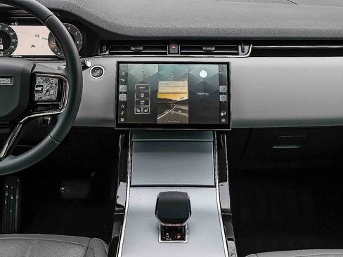 Used 2024 Land Rover Range Rover Evoque S AWD/4WD image 12