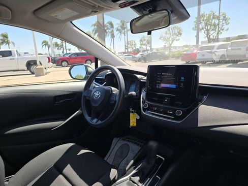 Certified 2025 Toyota Corolla LE FWD image 11
