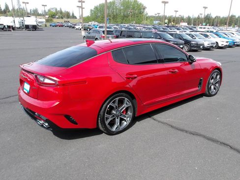 Used 2018 Kia Stinger GT2 RWD image 5