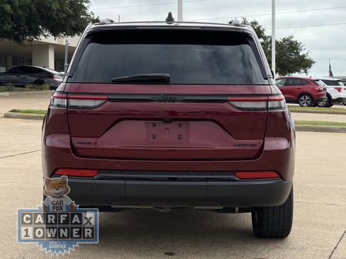 Used 2023 Jeep Grand Cherokee Limited w/ Black Appearance Package AWD/4WD image 5