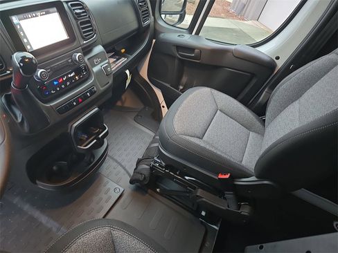 New 2026 RAM ProMaster 1500 w/ Convenience Group image 24