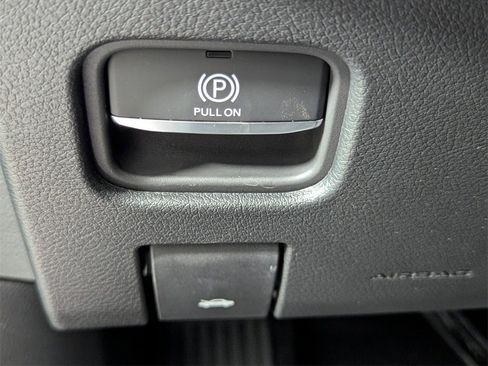 New 2025 Jeep Grand Cherokee Limited w/ Luxury Tech Group II image 14