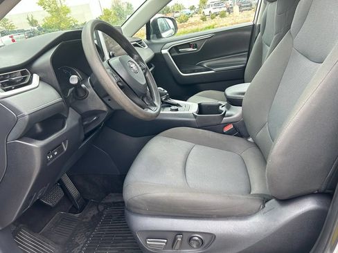 Used 2025 Toyota RAV4 XLE AWD/4WD image 24