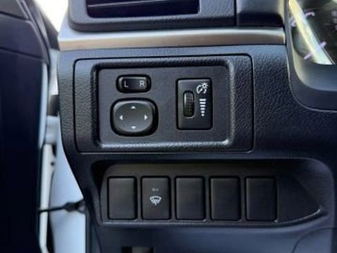 Used 2014 Lexus CT 200h image 12