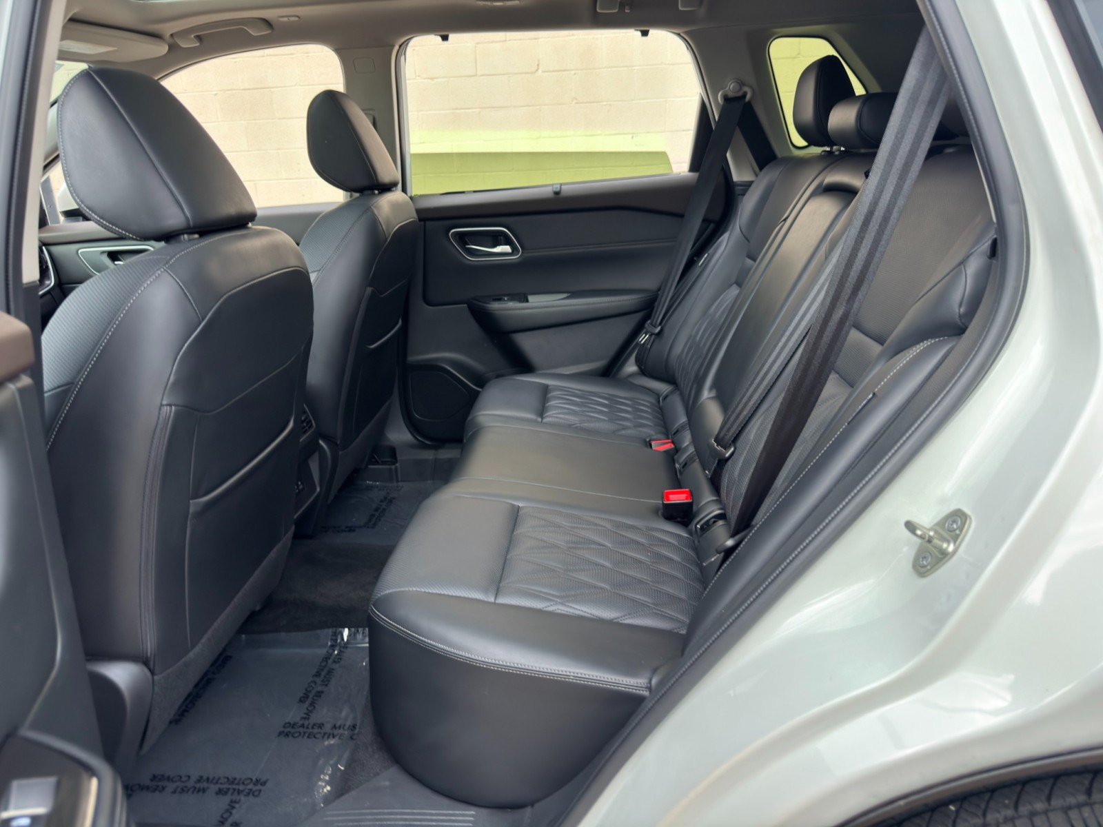 Used 2023 Nissan Rogue Platinum FWD image 38