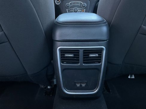 Used 2022 Dodge Charger SXT image 17