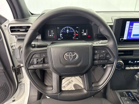 Used 2024 Toyota Tacoma SR AWD/4WD image 23